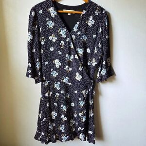 EUC LOFT FLORAL DOTTED WRAP ROMPER SIZE 8